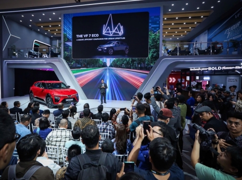 Dàn xe điện VinFast 'đổ bộ' triển lãm GIIAS 2025: VF 7 lần đầu ra mắt Indonesia