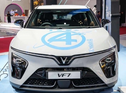 Mục sở thị VinFast VF 7 bán tại Indonesia, giá quy đổi từ gần 800 triệu đồng