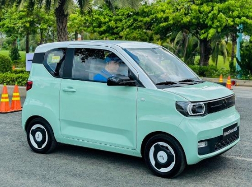 Ô tô giá dưới 300 triệu ngày càng nhiều, người Việt dễ mua xe hơn bao giờ hết