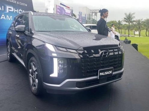 Hyundai Palisade giảm giá sâu tới 240 triệu đồng tại đại lý, quyết giữ chân khách Việt