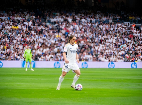 Luka Modric lập kỷ lục trong ngày Real 'vùi dập' Cadiz
