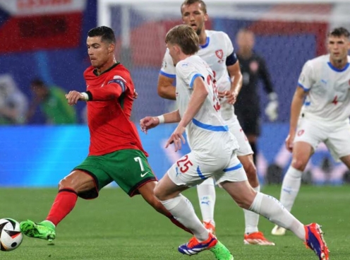 Trực tiếp Bồ Đào Nha 0-0 CH Séc: Hiệp hai bắt đầu