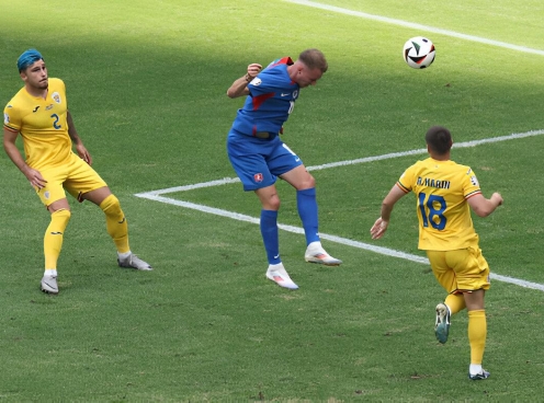Trực tiếp Slovakia 1-0 Romania: Bàn mở tỉ số