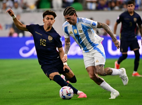 Trực tiếp Argentina 0-0 Ecuador: Đôi công hấp dẫn