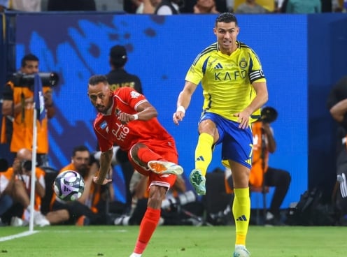 Trực tiếp Al Nassr 1-0 Al Wehda: Ronaldo lập công