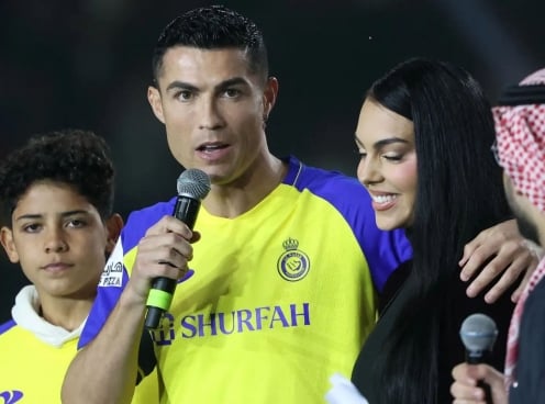 Độ giàu có của Ronaldo tại Al Nassr: Mỗi giây kiếm hơn 200.000 Đồng