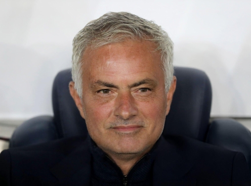 Mourinho tiếp tục gây 'ác mộng' cho MU trên sân nhà