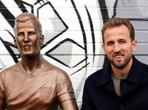 Harry Kane được dựng tượng tại quê nhà