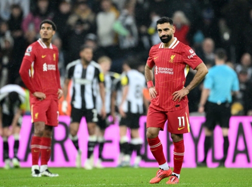 Salah lập cú đúp, Liverpool vẫn rơi điểm trước Newcastle