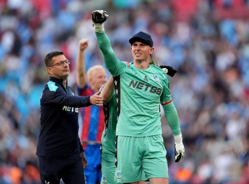 Cựu sao MU thăng hoa, một tay hạ Man City tại chung kết FA Cup