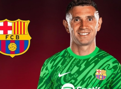 Chia tay Szczesny, Barca chiêu mộ 'máy bắt bóng' hàng đầu