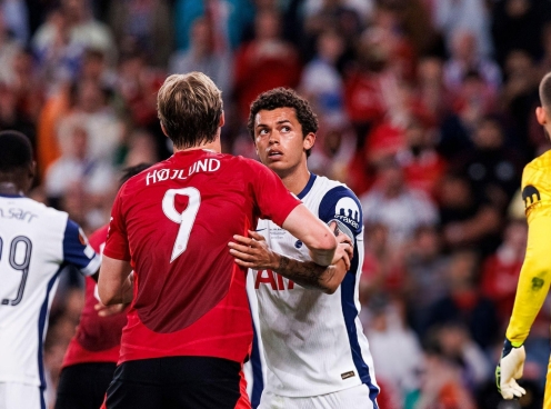 Tottenham lập kỷ lục đánh bại Man Utd