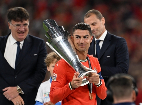 Ronaldo: 'Tôi chấp nhận gãy chân vì chiến thắng của Bồ Đào Nha'