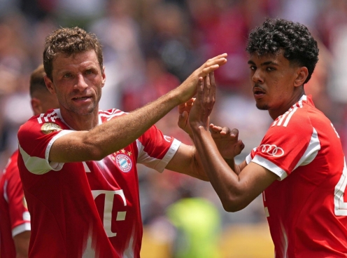 Hàng công rực sáng, Bayern vùi dập Auckland City 10 bàn không gỡ