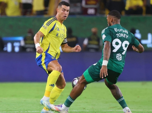 Cải tổ hàng công, MU nhắm đối trọng của Ronaldo tại Ả Rập