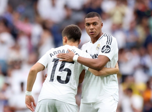 Mbappe cạnh tranh áo số 10 với đồng đội tại Real