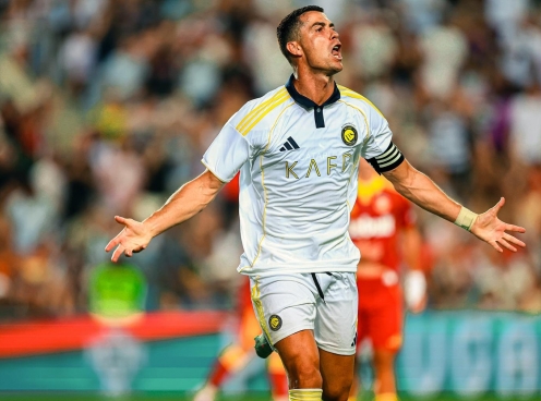Ronaldo lập hat-trick, Al Nassr thắng dễ đội bóng Bồ Đào Nha