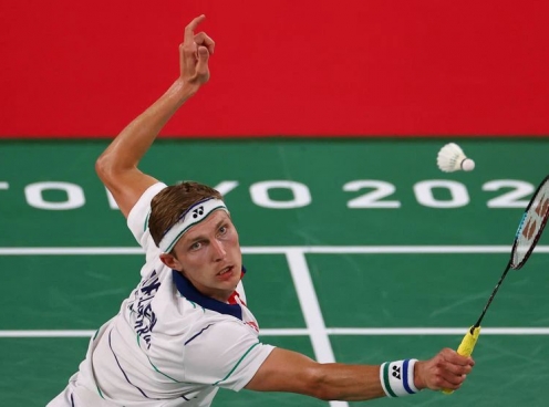Viktor Axelsen tiếp tục 'đòi nợ' từ Liên đoàn Cầu lông thế giới