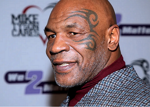 Mike Tyson 'knock out' một hành khách ngay trên máy bay