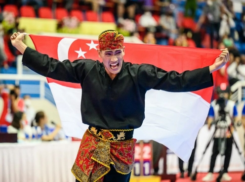 Vua Pencak Silat Singapore bật khóc khi lần đầu giành vàng SEA Games