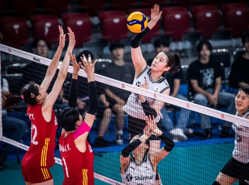 Để thua Trung Quốc, tuyển nữ Hàn Quốc 'trắng tay' hoàn toàn tại VNL 2022