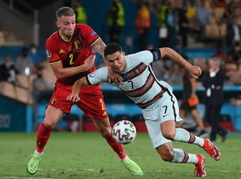 Video bàn thắng Bỉ 1-0 Bồ Đào Nha: Kịch tính đến phút cuối cùng.