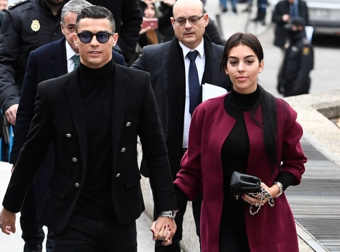 Ronaldo bất ngờ báo tin vui, 'thương vụ thế kỷ' chuẩn bị hoàn tất