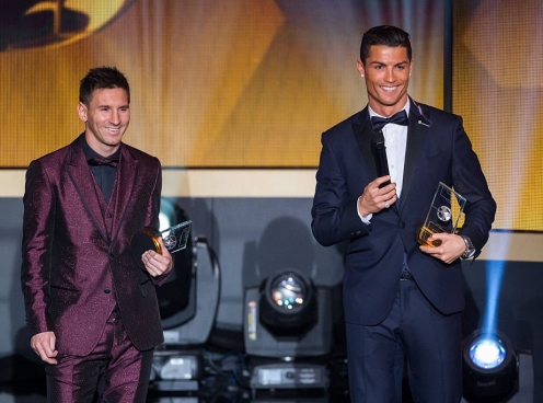 Sếp lớn tuyên bố thẳng về khả năng đưa Ronaldo và Messi về cùng đội