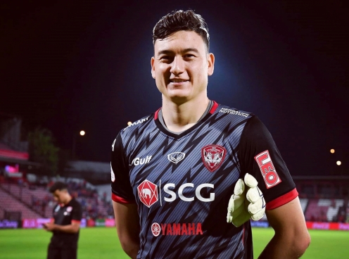 HLV Cerezo Osaka chỉ ra vấn đề của Văn Lâm