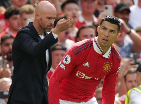 Ten Hag nói lời như 'rót mật vào tai', Ronaldo sáng cửa đá chính trận Brentford vs MU?