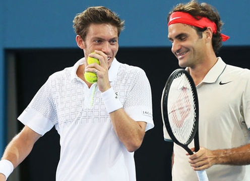 Roger Federer tốc hành vào tứ kết Brisbane International 2014