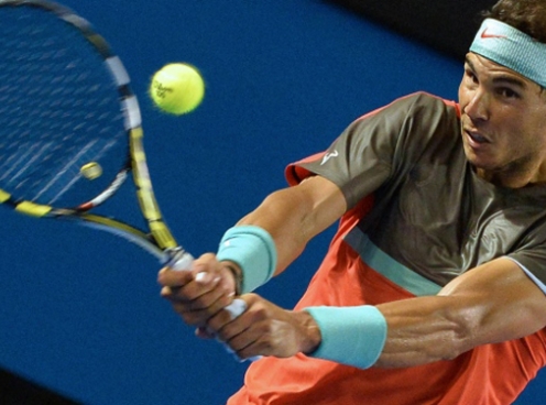 Vất vả vượt qua tay vợt Nhật Bản, Rafael Nadal gặp 'tiểu Federer' ở tứ kết