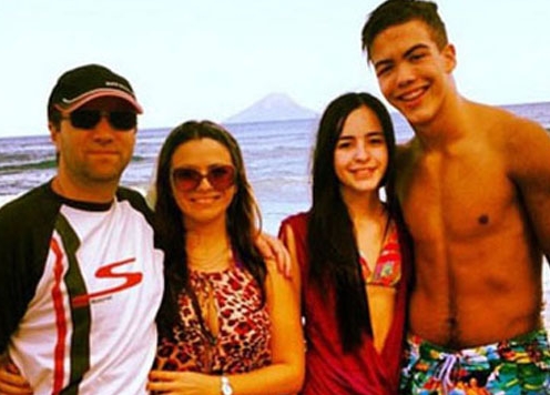 Con trai Ronaldo béo ‘sát gái’ không kém gì cha