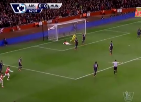 Video bóng đá: Giroud đòi penalty cho Arsenal