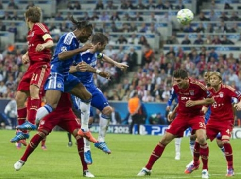 Video bóng đá: 10 bàn thắng đáng nhớ của Drogba tại Chelsea