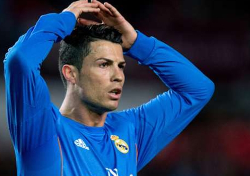 Ronaldo phải ngồi ngoài trận đấu với Real Sociedad