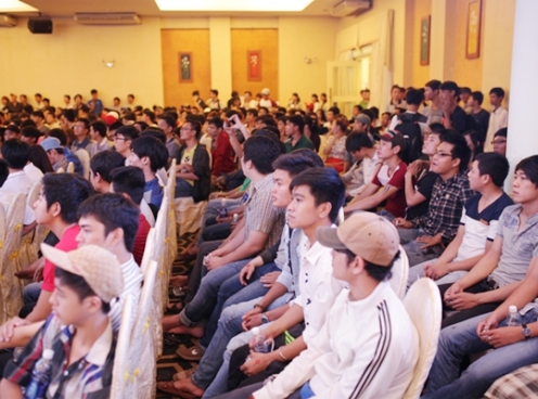 Hơn 2.000 game thủ cháy hết mình cùng Ngạo Kiếm Vô Song