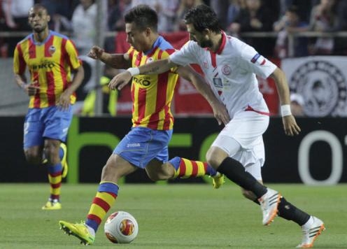 Video bàn thắng: Sevilla 2-0 Valencia (Bán kết Europa League 2013/14)