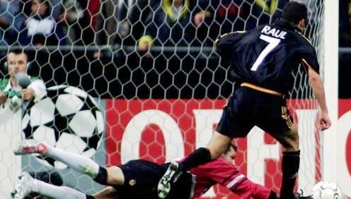 Chung kết Cúp C1: Nhớ lại cuộc nội chiến Real Madrid - Valencia năm 2000