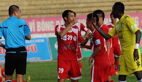 Samson và Đức Thắng nghỉ 4 trận, Văn Nam bị treo giò hết mùa giải 2014