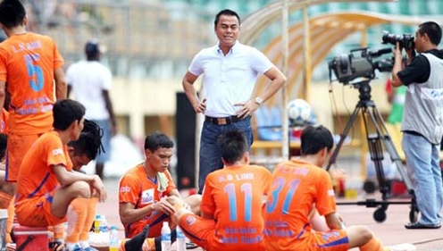 Việt Nam nên học theo Malaysia để “trị” các đội bóng dọa bỏ giải
