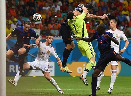 Video bàn thắng: Tây Ban Nha 1-5 Hà Lan (Bảng B - World Cup 2014)