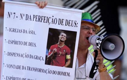 Mỹ - Bồ Đào Nha: Gánh nặng trên đôi vai Ronaldo