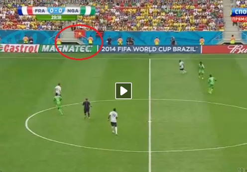 Video World Cup 2014: Cờ Việt Nam tung bay ở trận Pháp - Nigeria