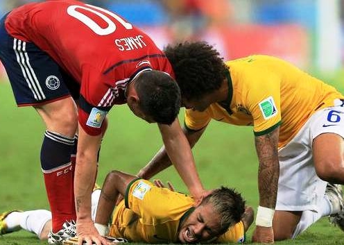 Neymar suýt nữa đã bị liệt