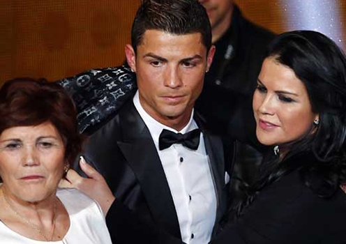 Mẹ Ronaldo từng muốn bỏ CR7
