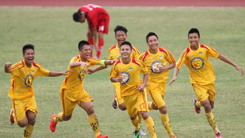 Bán kết 1: U17 Hà Nội T&T – U17 Bình Dương.