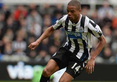 Thương vụ Loic Remy của Liverpool đổ vỡ vào phút chót