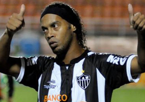 Chuyển Nhượng 29/7: Ronaldinho sẽ tới Premier League mùa tới?