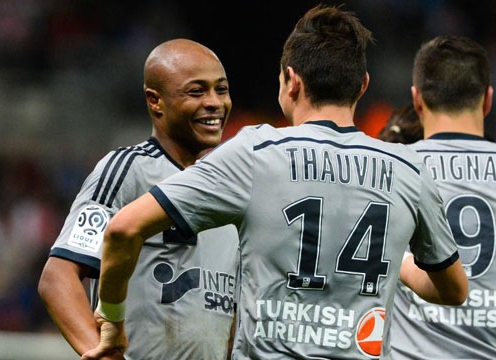 VIDEO: Siêu phẩm ghi bàn đầy ngẫu hứng theo phong cách Rabona của sao Ligue 1